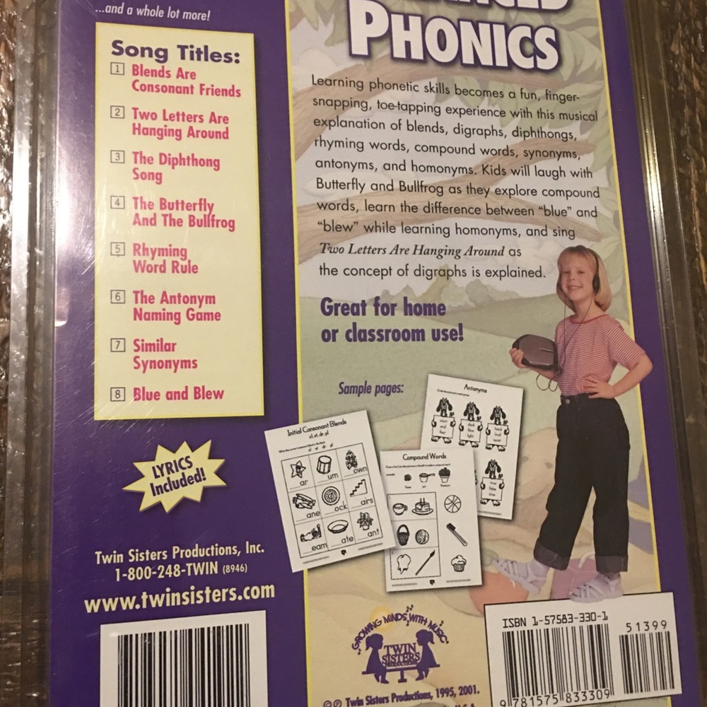 Advanced Phonics Activity Book/CD - Picture 2 of 2
